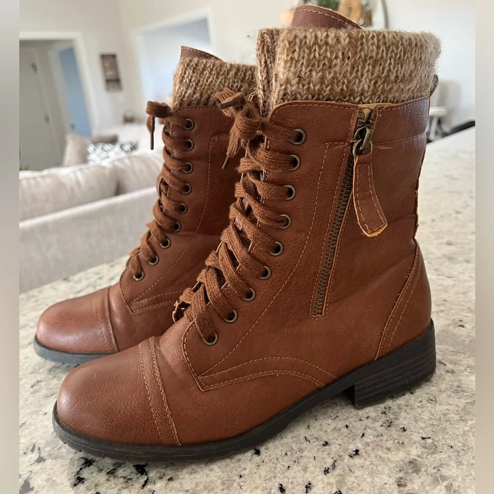 Boots - Picture 2 of 3